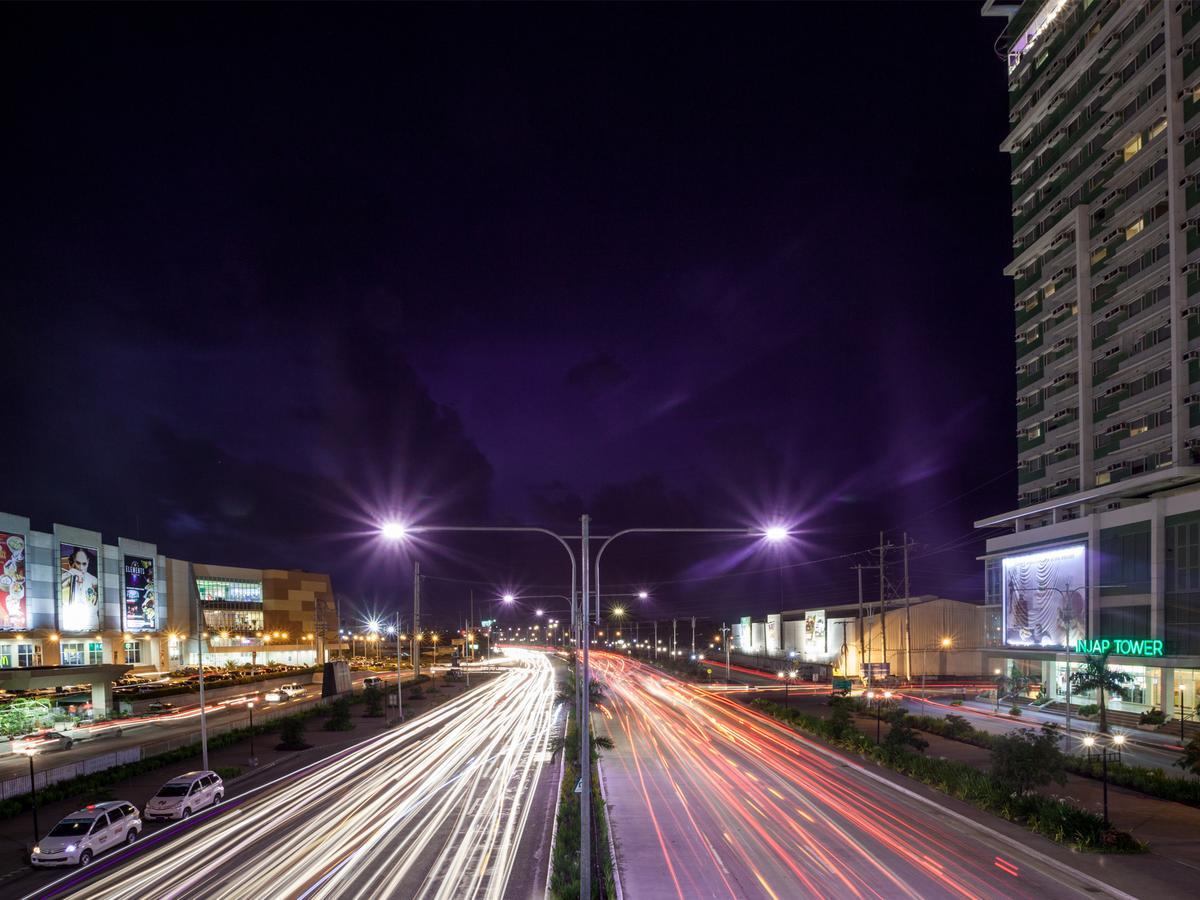 Injap Tower Hotel Iloilo City Exteriör bild